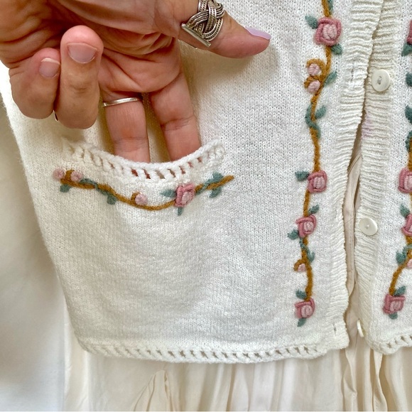 Farmhouse prairie vibe vintage floral embroidered boho vintage cardigan sweater - Picture 7 of 14